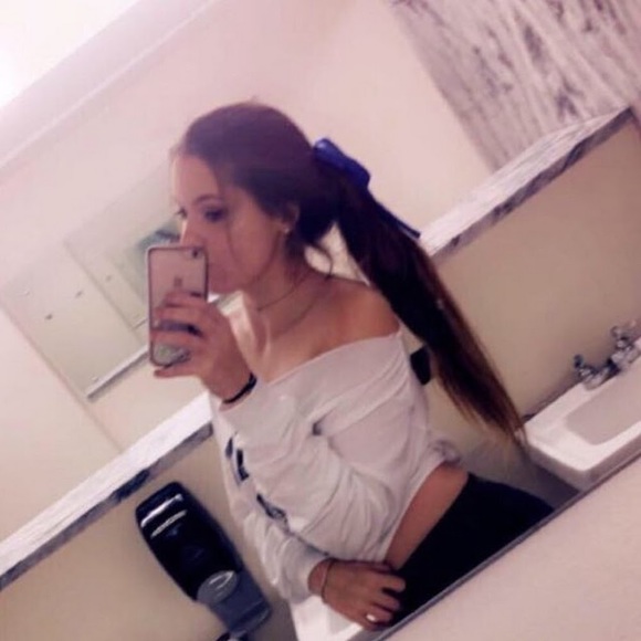 Meet your Posher, Allison - Picture 1 of 1